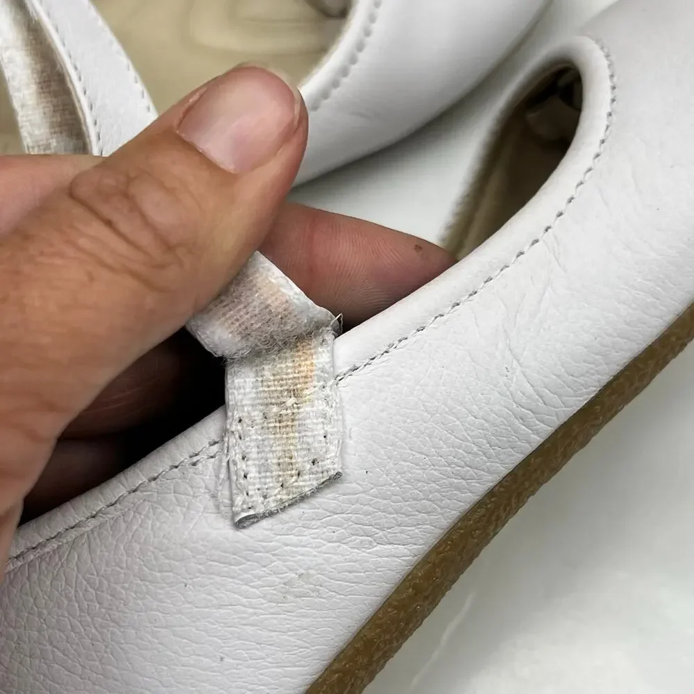 NWT Toke Size 35 (USA 2) White Mary Janes
